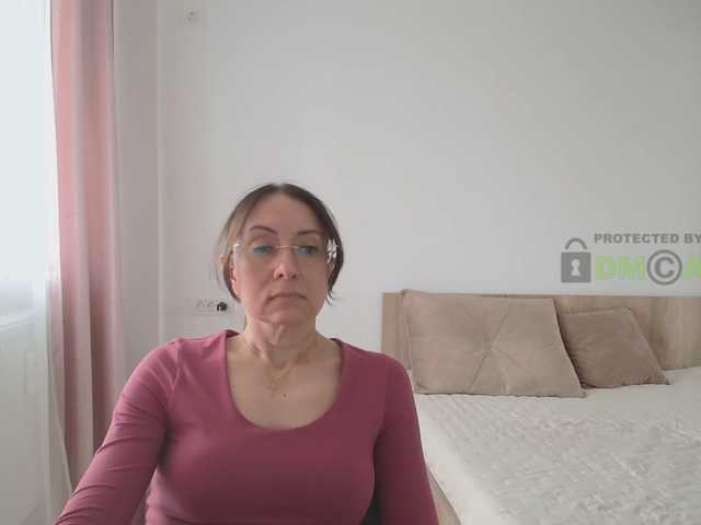 dulcesiomar8 live cam on BongaCams