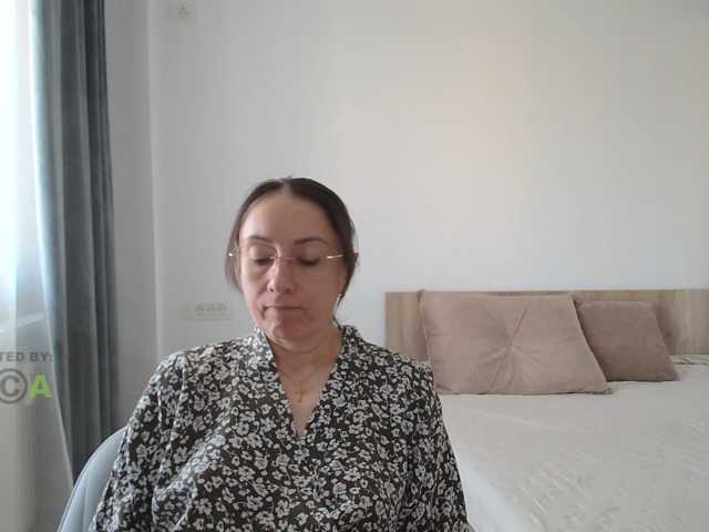 dulcesiomar8 live cam on BongaCams