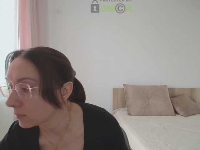 Valerianice live cam preview