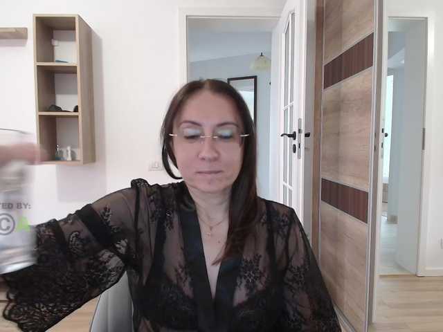 dulcesiomar8 live cam on BongaCams