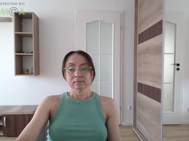dulcesiomar8 live cam on BongaCams