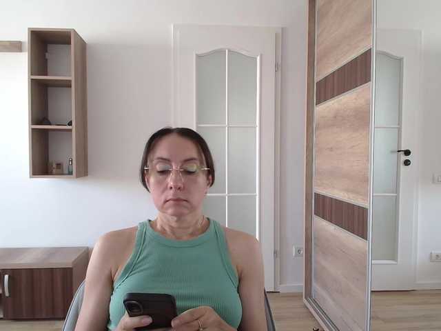 dulcesiomar8 live cam on BongaCams