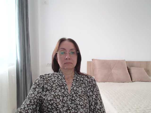 dulcesiomar8 live cam on BongaCams