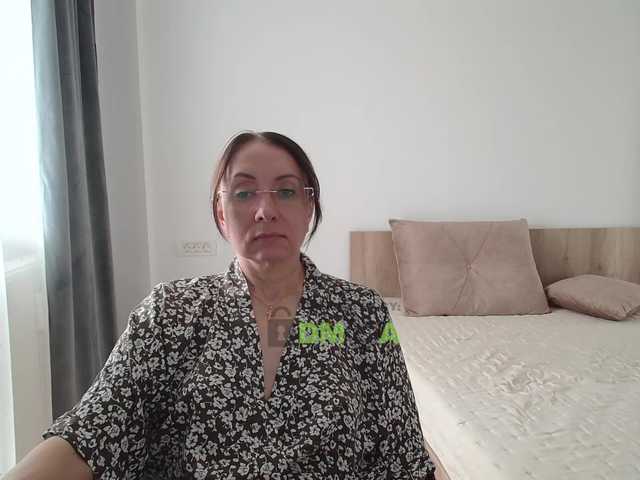 dulcesiomar8 live cam on BongaCams
