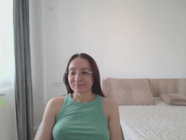 dulcesiomar8 live cam on BongaCams