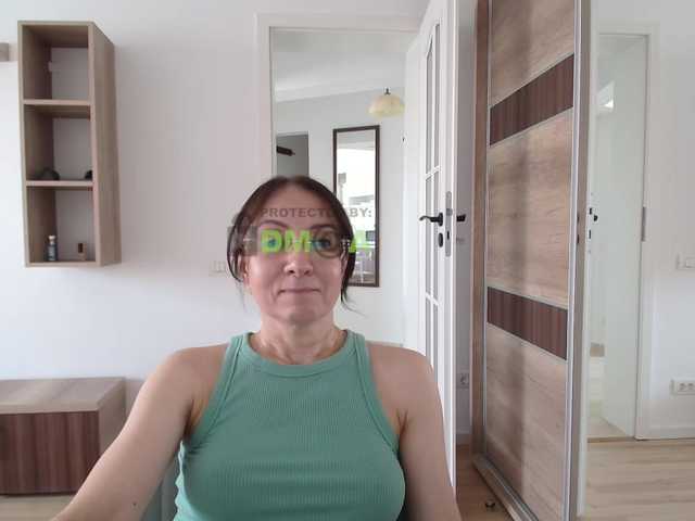 dulcesiomar8 live cam on BongaCams