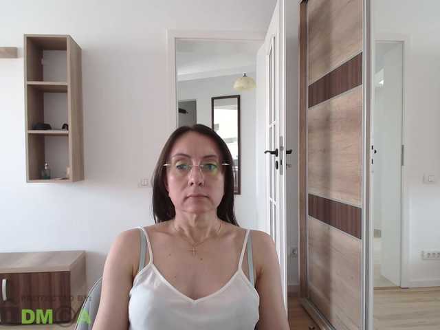 dulcesiomar8 live cam on BongaCams