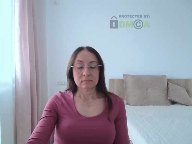 dulcesiomar8 live cam on BongaCams
