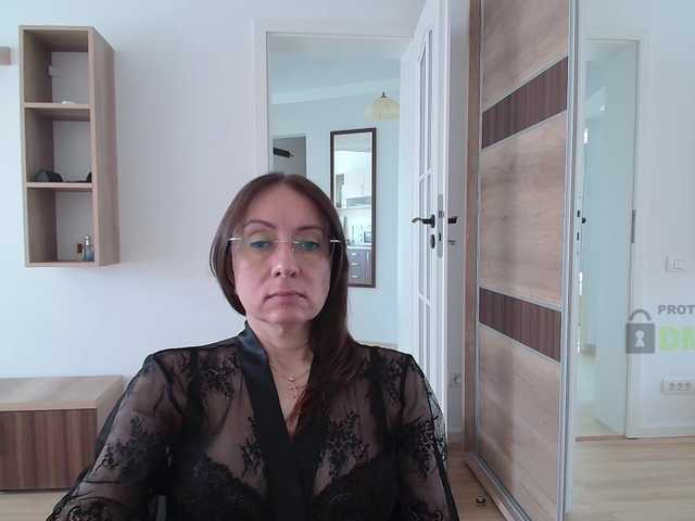 dulcesiomar8 live cam on BongaCams