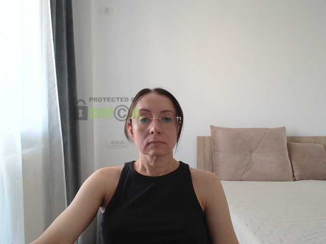 dulcesiomar8 live cam on BongaCams