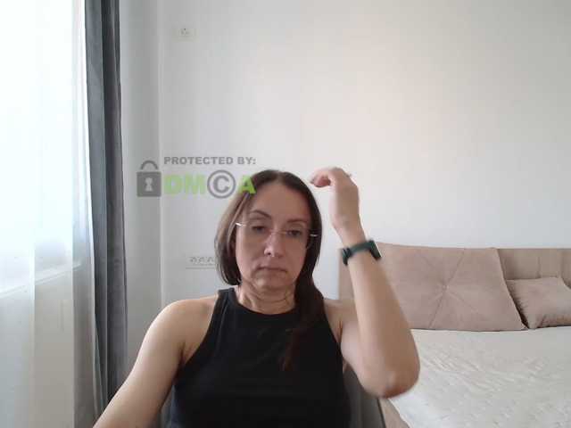 dulcesiomar8 live cam on BongaCams