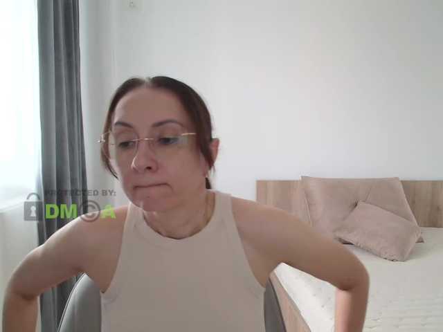 Valerianice live cam preview