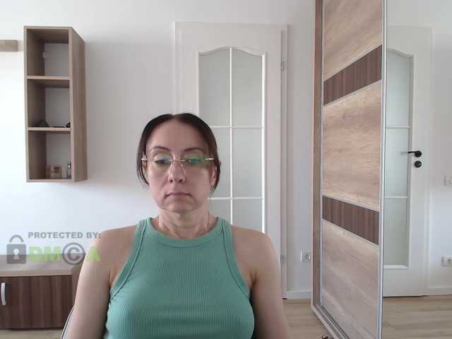 dulcesiomar8 live cam on BongaCams