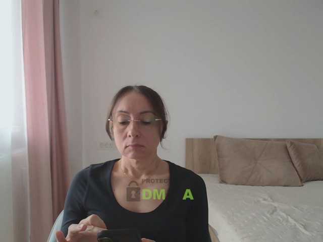 dulcesiomar8 live cam on BongaCams