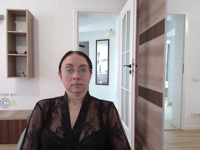 dulcesiomar8 live cam on BongaCams