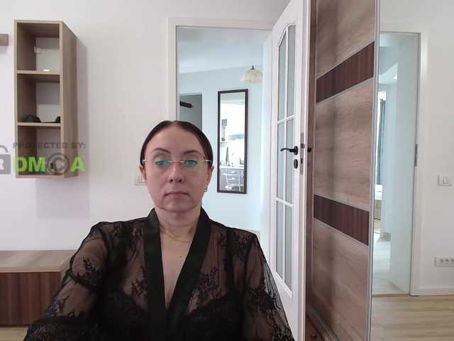 dulcesiomar8 live cam on BongaCams