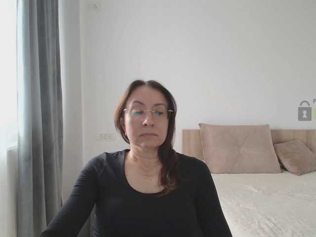dulcesiomar8 live cam on BongaCams