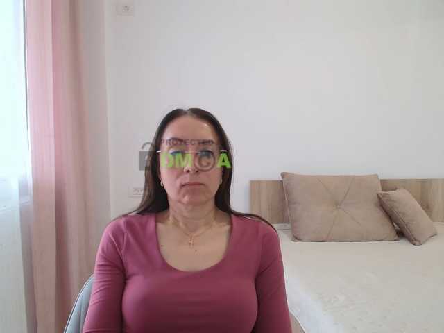 dulcesiomar8 live cam on BongaCams