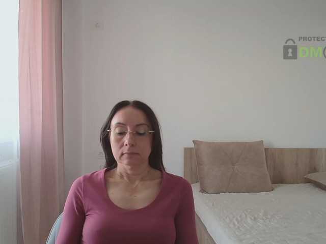 dulcesiomar8 live cam on BongaCams