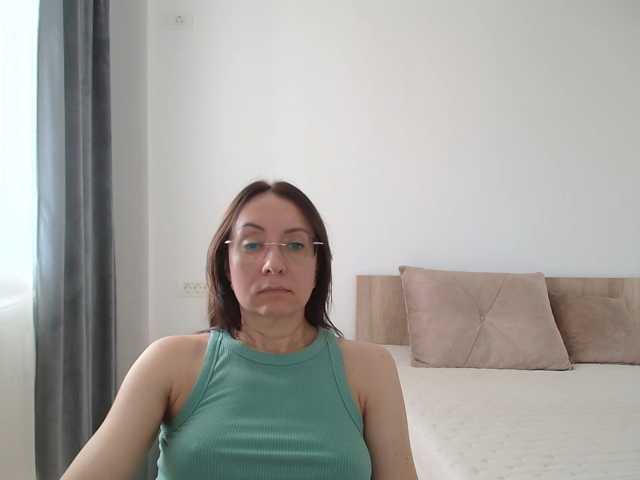dulcesiomar8 live cam on BongaCams