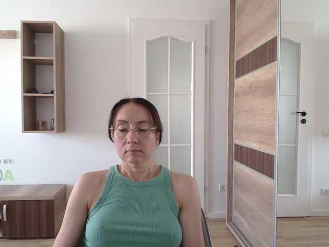 dulcesiomar8 live cam on BongaCams