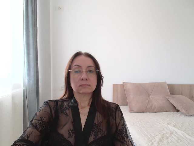 dulcesiomar8 live cam on BongaCams