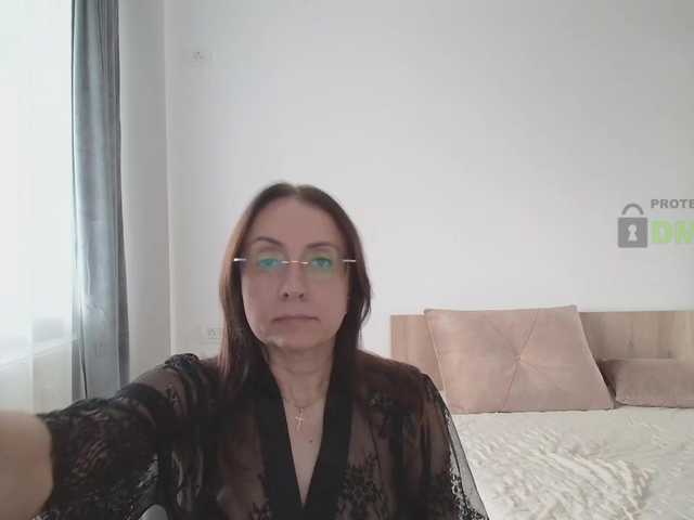 dulcesiomar8 live cam on BongaCams