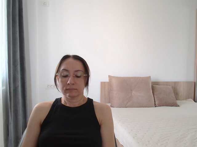 Valerianice live cam preview