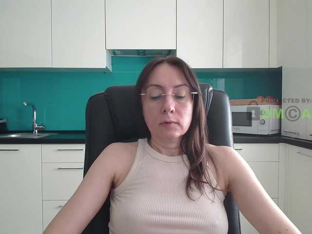 dulcesiomar8's BongaCams show and profile