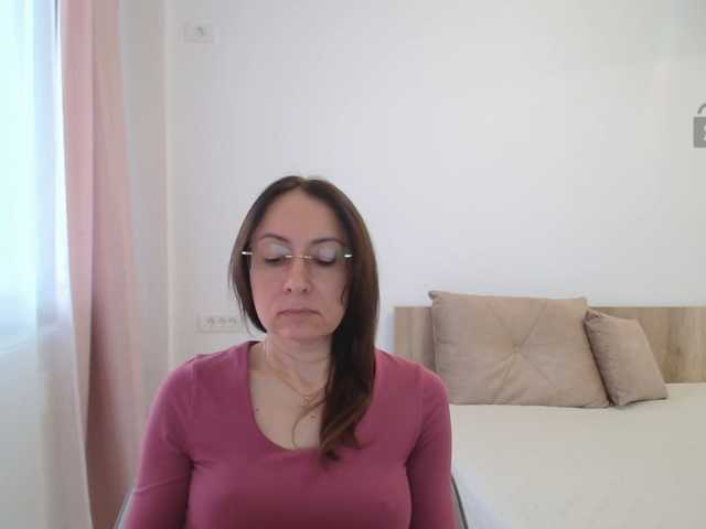 Valerianice live cam preview
