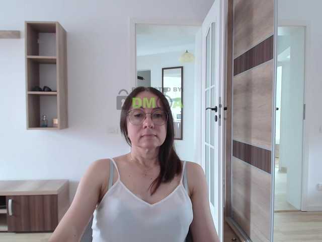 dulcesiomar8 live cam on BongaCams