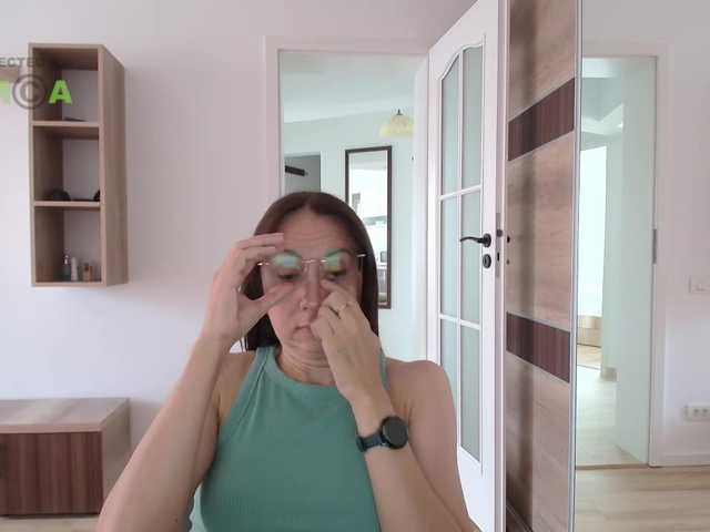 dulcesiomar8 live cam on BongaCams