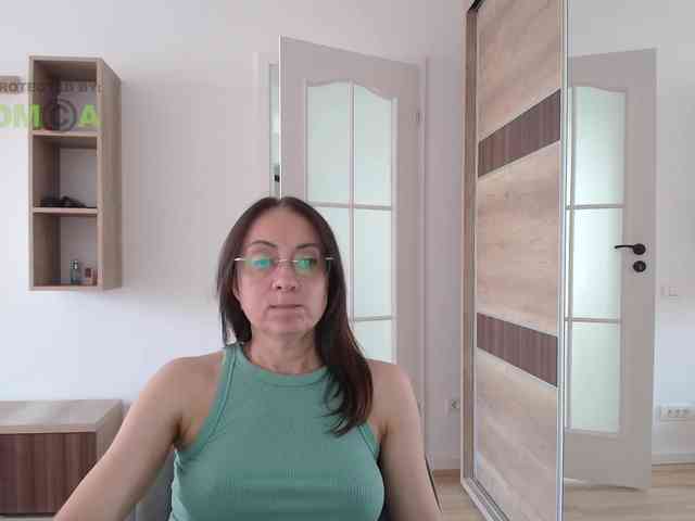 dulcesiomar8 Live Webcam on BongaCams
