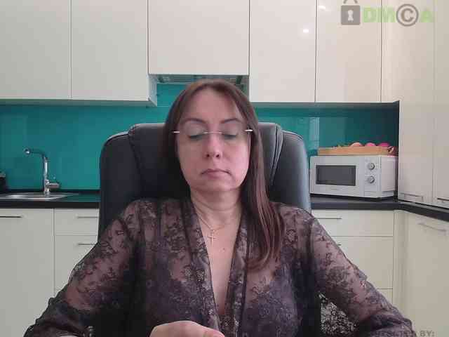 dulcesiomar8 Live Webcam on BongaCams