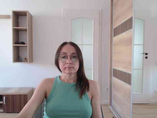 dulcesiomar8 Live Webcam on BongaCams