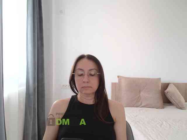 dulcesiomar8's webcam live show