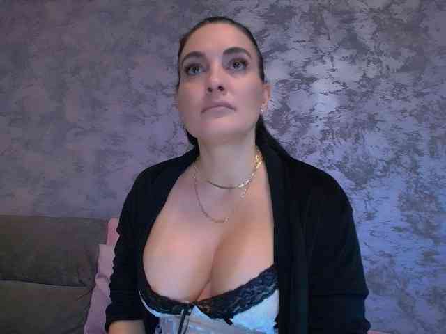 Modelo: FoxxyAna