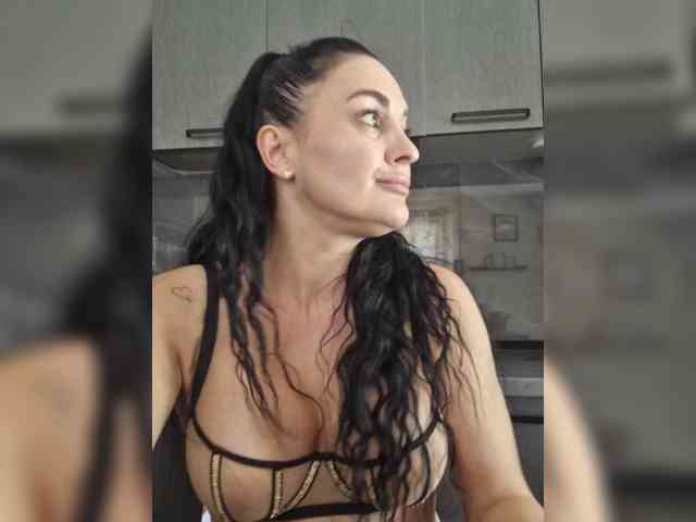FoxxyAna webcam