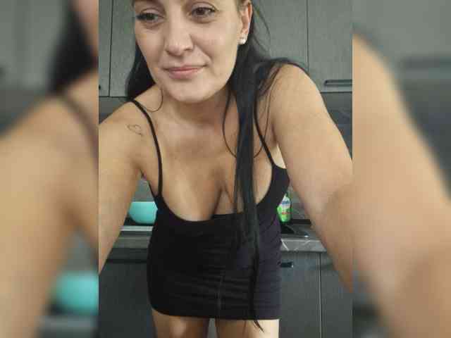 FoxxyAna webcam