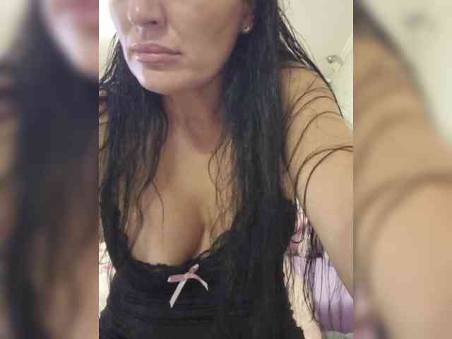 FoxxyAna webcam