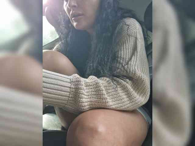 FoxxyAna webcam