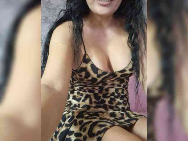 FoxxyAna webcam