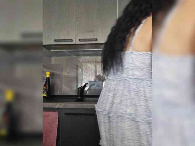FoxxyAna webcam