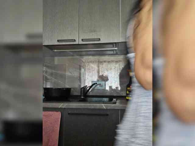 FoxxyAna webcam