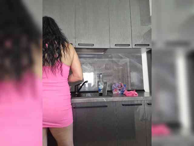 FoxxyAna webcam