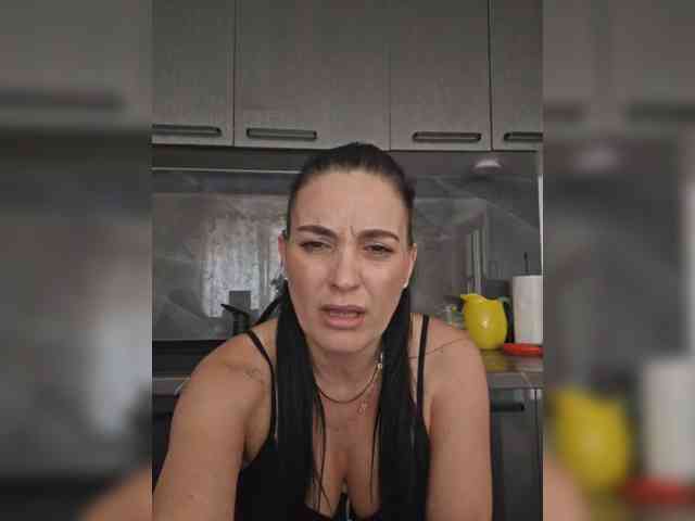 FoxxyAna webcam