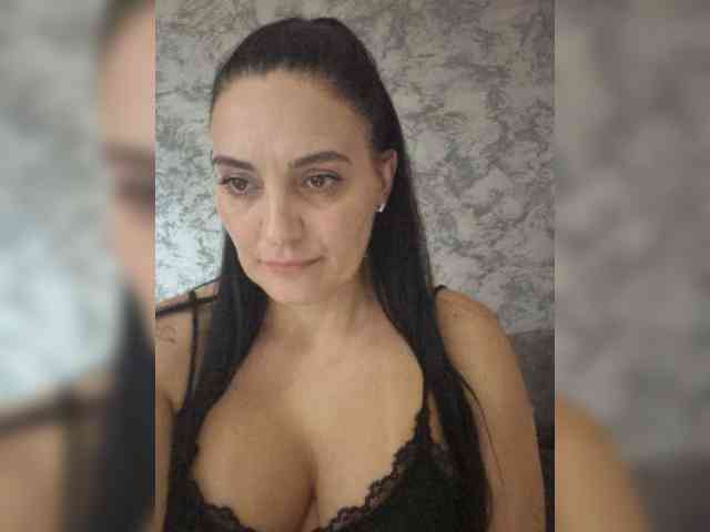 FoxxyAna webcam