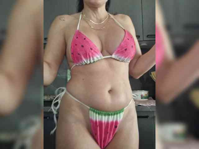 FoxxyAna webcam