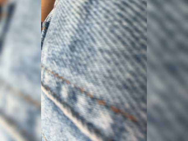 ZoeCamils live cam preview
