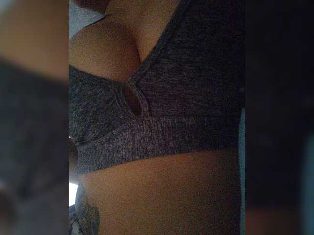 ZoeCamils live cam on BongaCams